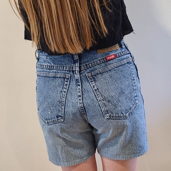 Wrangler Cut Off Shorts - Picture 7 of 7